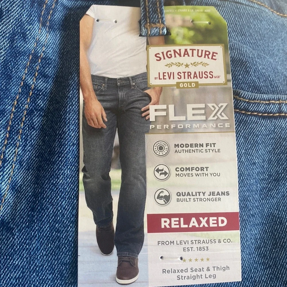 (B51) Signature Levi’s Strauss Relaxed Fit Flex Performance Jeans, Sz 30x30, NWT